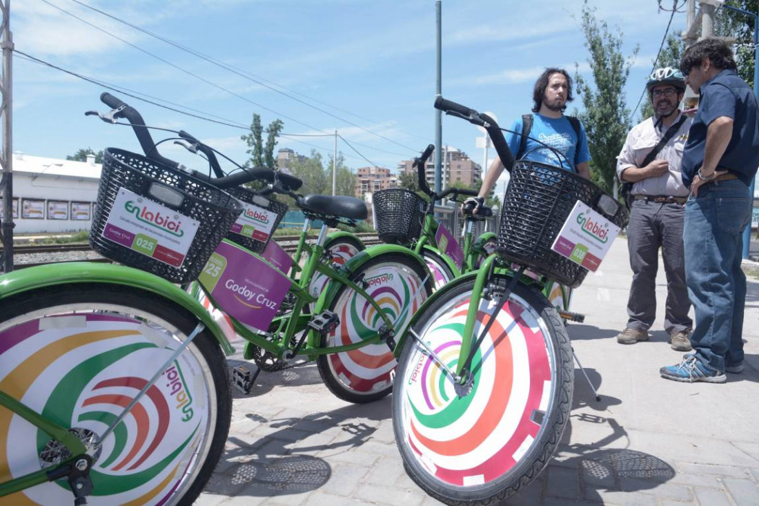 Desde hoy, la Uncuyo cuenta con una estación de bicicletas