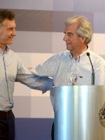 Macri y Tabaré acordaron la candidatura para el Mundial de Fútbol 2030