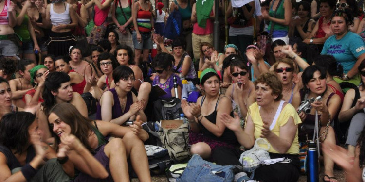 ¡El primer encuentro de mujeres! 