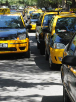 Aumenta la tarifa de taxis en Mendoza 