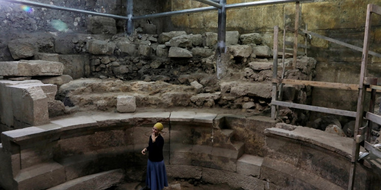 Hallaron un teatro romano debajo del Muro de los Lamentos