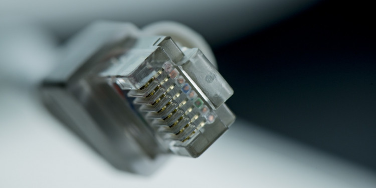 Por qué el FBI recomendó reiniciar los routers de todo el mundo