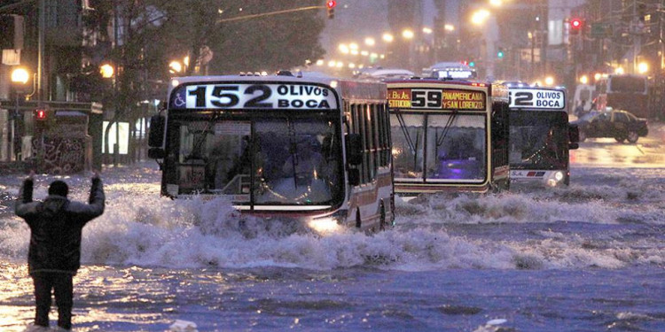 Cambian centros de votación por el temporal en Buenos Aires