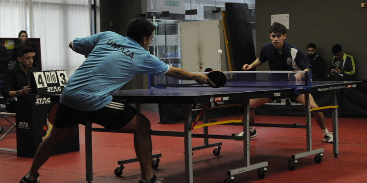 Tenis de mesa: Universidad Maza voló bien alto