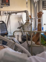 COVID-19: leve aumento de casos y positividad, pero pocos pacientes en terapia intensiva
