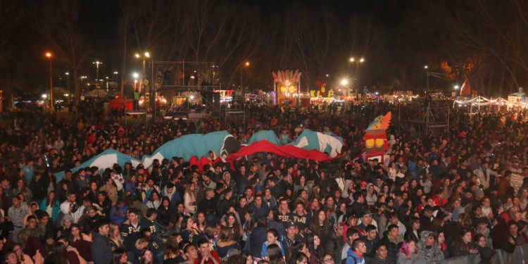 La primavera se festeja en el "Vivo Luján"