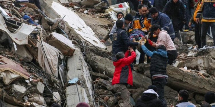 Terremoto en Turquía y Siria: días cruciales para el rescate de sobrevivientes