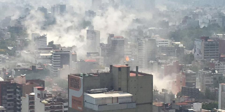 Terremoto en México: "Están todos de pie, ayudando y colaborando"