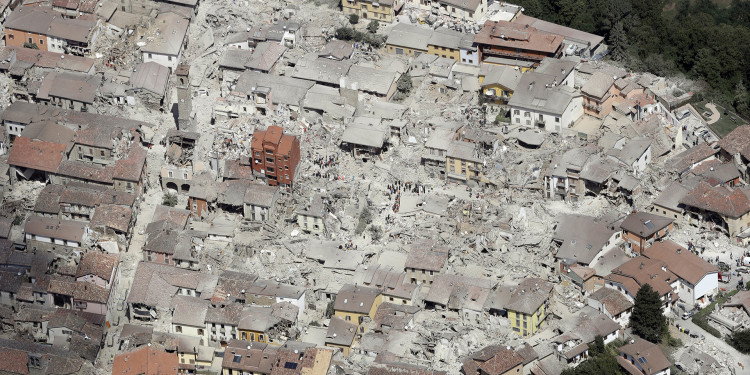 El centro de Italia volvió a ser sacudido por un terremoto, el más intenso desde 1980