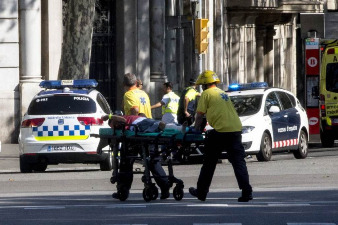 Una camioneta atropelló a varias personas en Barcelona