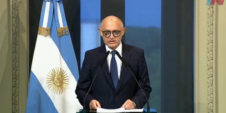 "Mientras la Argentina se apega al derecho internacional, Gran Bretaña apuesta al armamentismo"