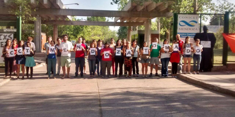 Toma pacífica del Conicet Mendoza