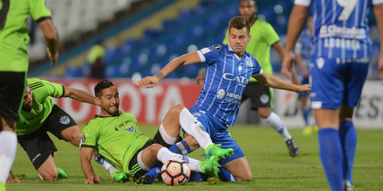 Godoy Cruz ganó y mira a todos desde arriba