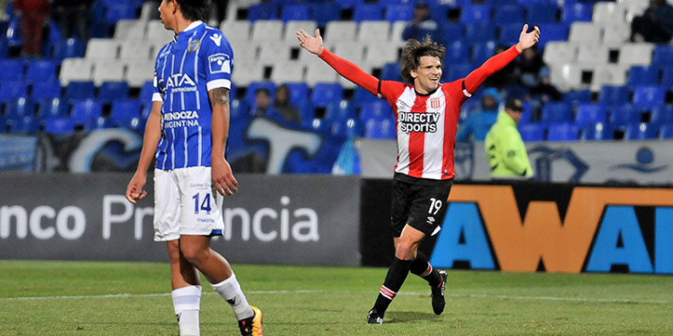 Al bodeguero se le escapó la copa