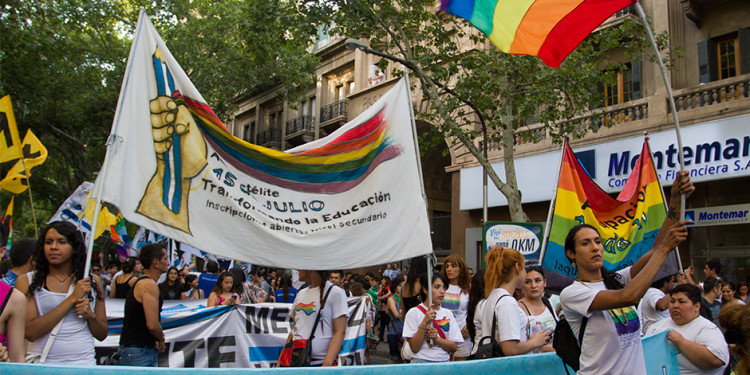 Denuncian violencia de la policía y de los medios contra la comunidad travesti 