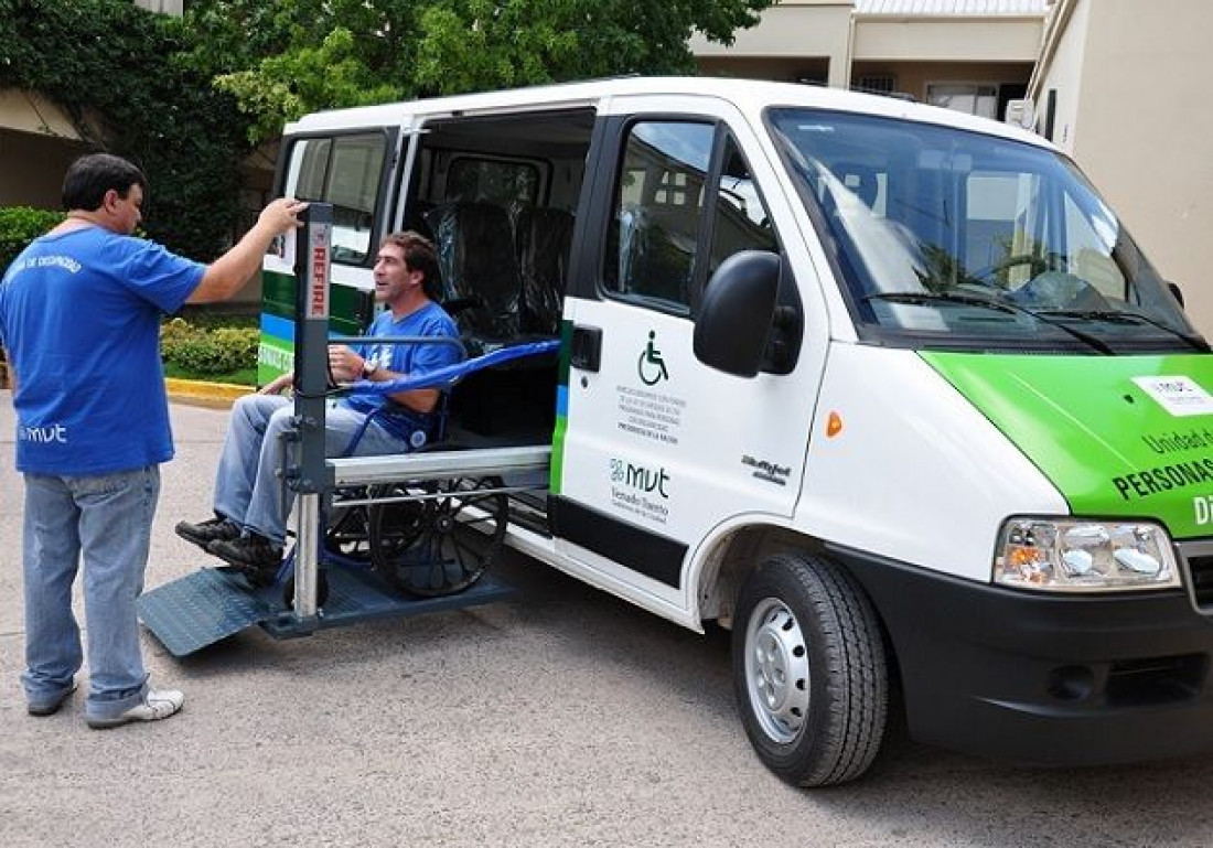 Transportistas de personas con discapacidad protestaron contra OSEP