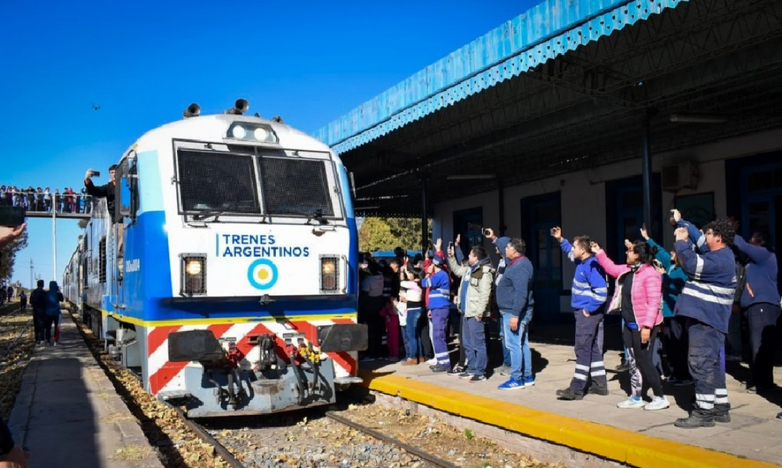 Evalúan el estado de vías y estaciones para hacer realidad la vuelta del tren a Mendoza