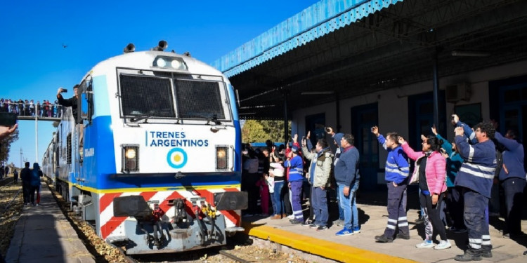 Evalúan el estado de vías y estaciones para hacer realidad la vuelta del tren a Mendoza