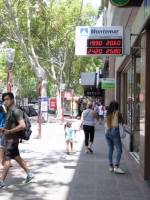 Fotogalería: el aumento del dólar en las casas de cambio de la city mendocina