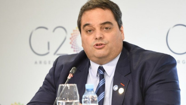 imagen Jorge Triaca: "Advertimos una caída mayor en comercio e industria"
