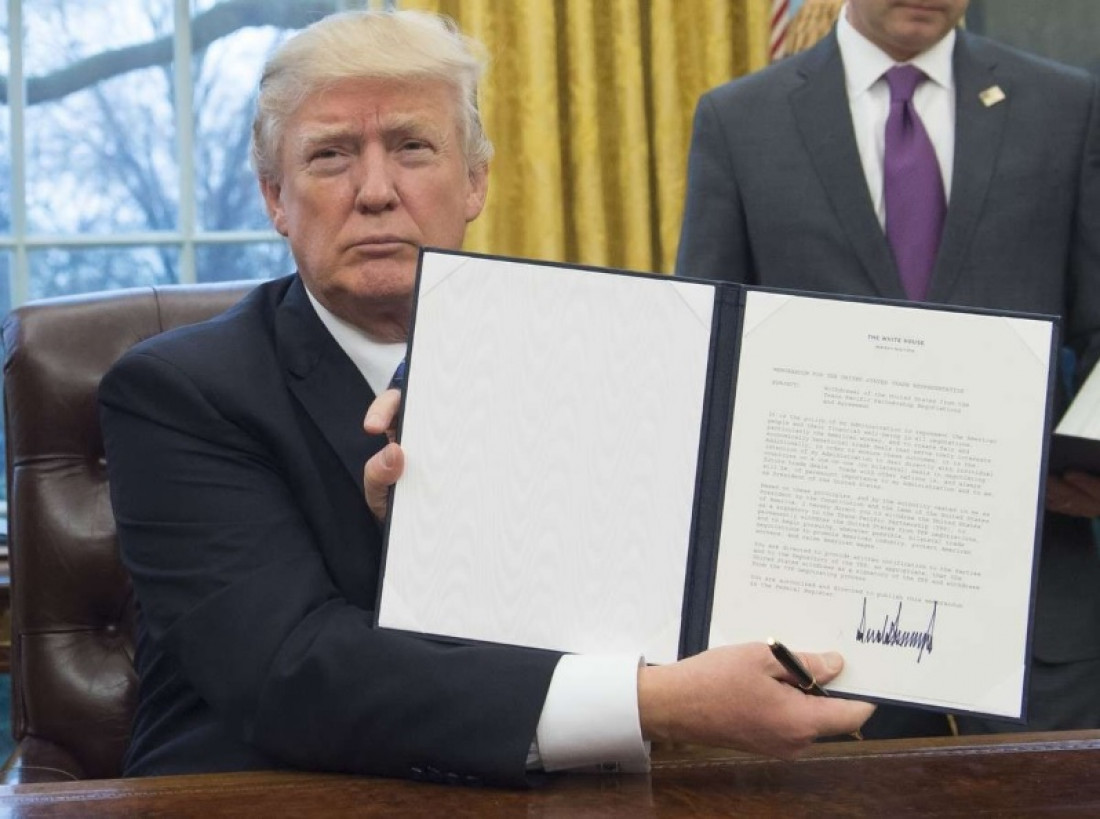 Trump retira a Estados Unidos del tratado comercial con el Pacífico