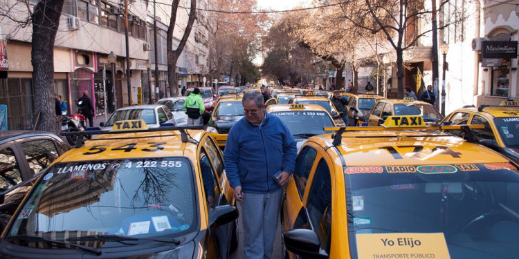 Audiencia: la bajada de bandera de los taxis rondaría los $ 29