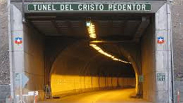 imagen Continúa cerrado el paso a Chile