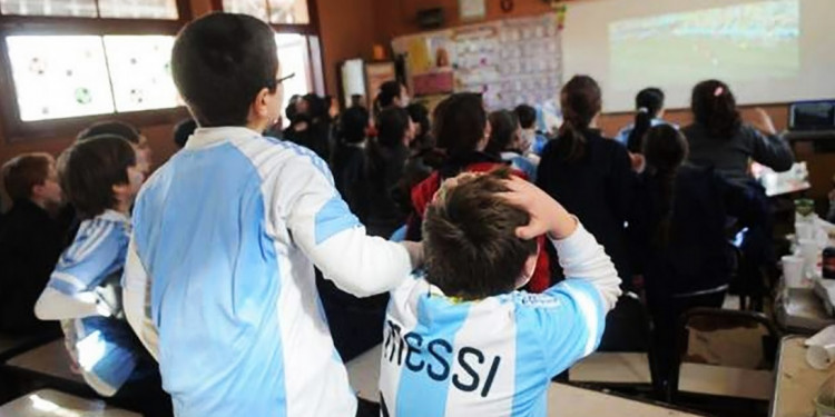 Perzcyk dijo que los partidos de Argentina en el Mundial de Qatar se podrán ver en las escuelas