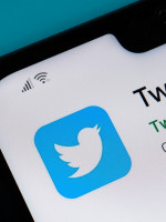 Primeros días de Musk al mando de Twitter: quiere cobrar 8 dólares para verificar la cuenta