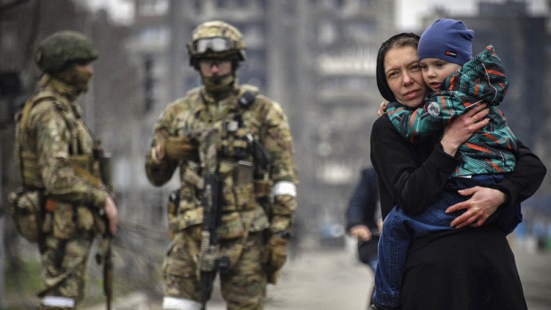 Hay unas cien personas de Argentina en Ucrania y la embajada les recomendó que se mantengan "en sus hogares"