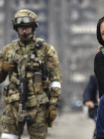 Hay unas cien personas de Argentina en Ucrania y la embajada les recomendó que se mantengan "en sus hogares"