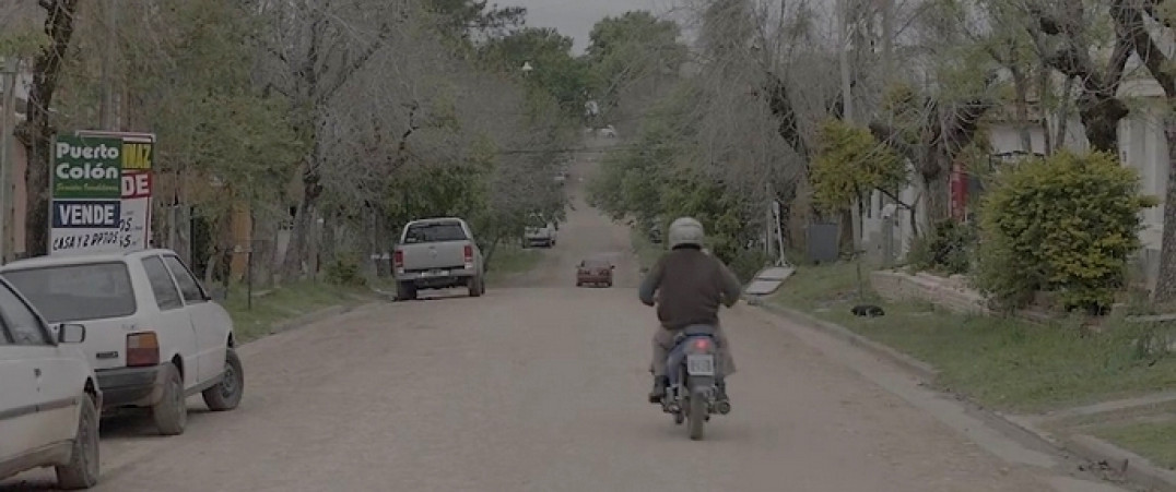 imagen Una ciudad de provincia, de Rodrigo Moreno