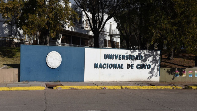 imagen Presentaron un proyecto para aplicar la Ley Micaela en la UNCuyo