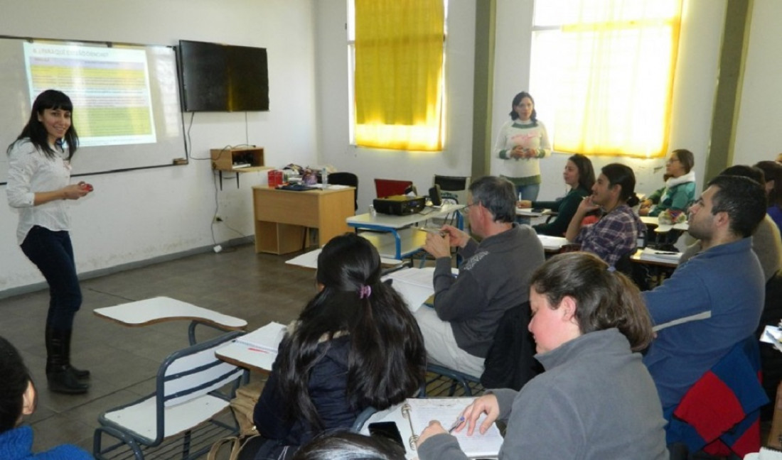 Presentaron un programa que busca fortalecer la carrera de investigación científica universitaria