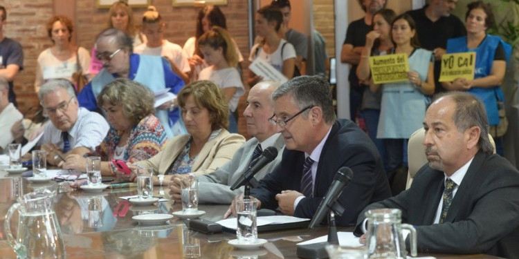 Descuento a docentes de la UNCUYO: Fadiunc evalúa una presentación legal