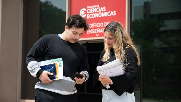 imagen Carreras universitarias: solo 15 de un centenar de ellas concentran el 70% de los egresos