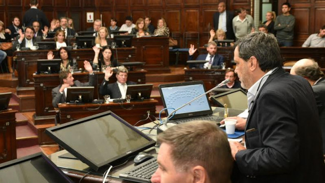 imagen Las dos leyes financieras de Cornejo ya pasaron por Diputados