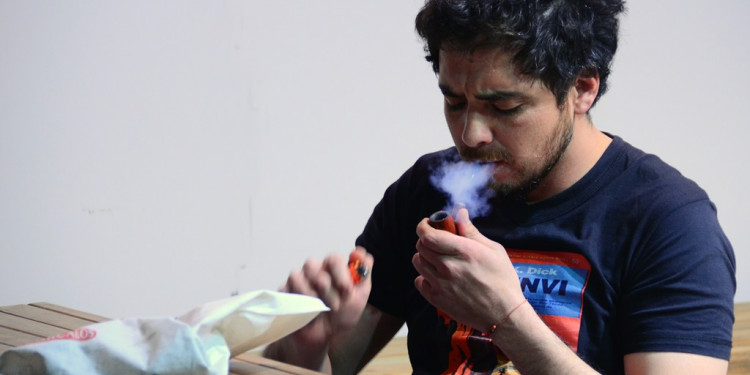 Vuelve la premiada obra "Tus excesos y mi corazón atrapado en la noche"