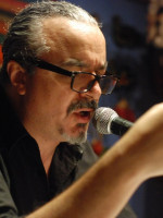 Miguel García Urbani presenta su libro "Tango y falsas promesas"