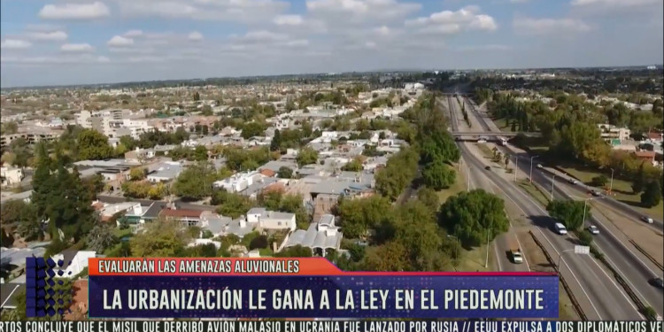 La urbanización le gana a la ley en el Piedemonte