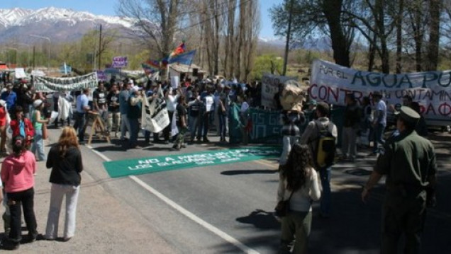 imagen Continúa la resistencia de los vecinos de Uspallata