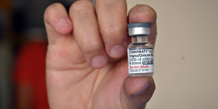 Llegan a la Argentina 3 millones de dosis de vacunas bivalentes contra el Coronavirus