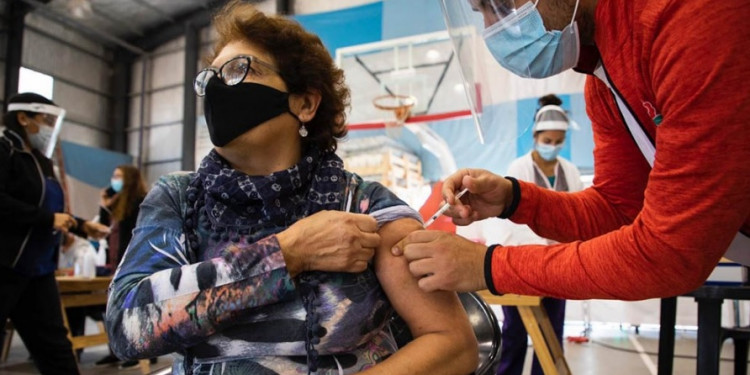 Nueva etapa del plan de inmunización e implementación de la acreditación de vacunas