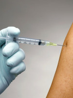 Polémica por un proyecto para eliminar la obligatoriedad de vacunarse