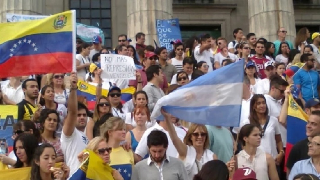 En 5 años, la llegada de venezolanos a la Argentina creció 1600 %