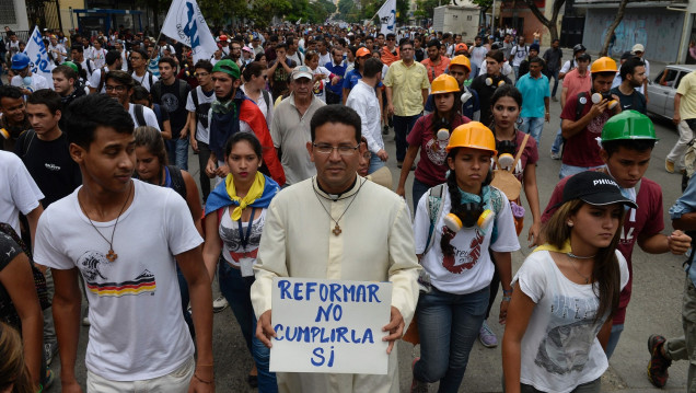 imagen Piden intervención de países "neutrales" en Venezuela