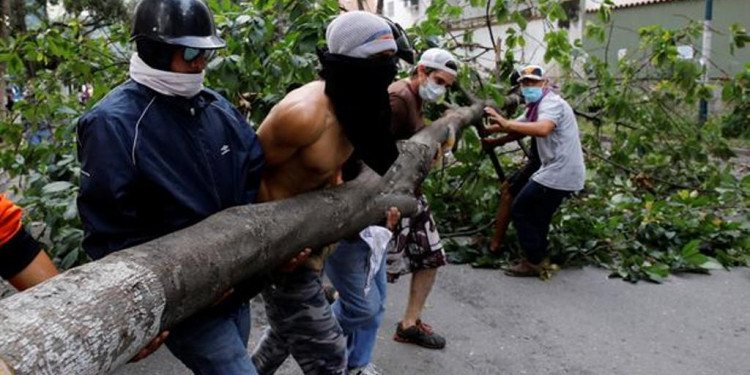 Venezuela: el Gobierno reprime una protesta y mueren al menos 2 personas