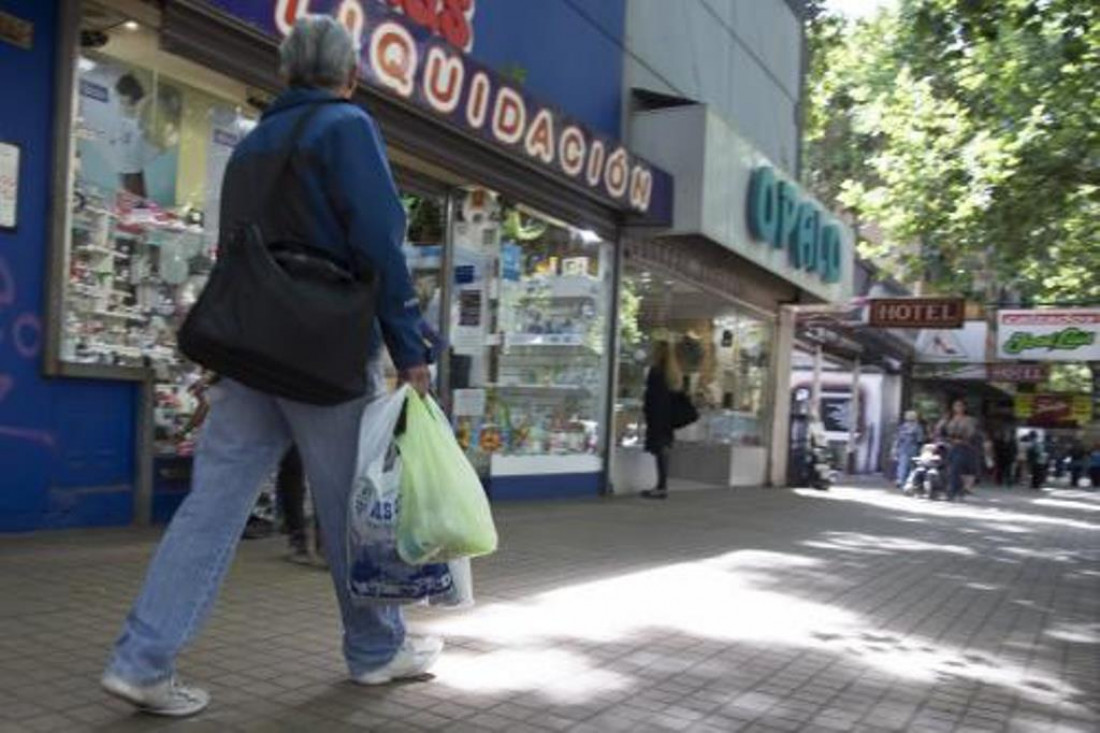 Contradicho entre la FEM y el CEC por el paro en el comercio