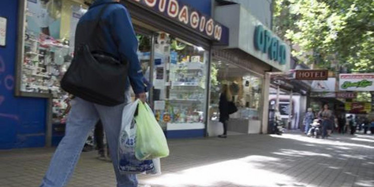 Contradicho entre la FEM y el CEC por el paro en el comercio