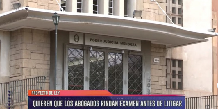 Antes de comenzar a litigar, los abogados deberán rendir un examen